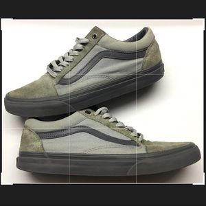 Old Skool Vans Shoes Women size 9.5